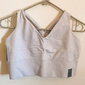 NWT All in Motion V Neck Seamless Medium Support Bra *DISCONTINUED*